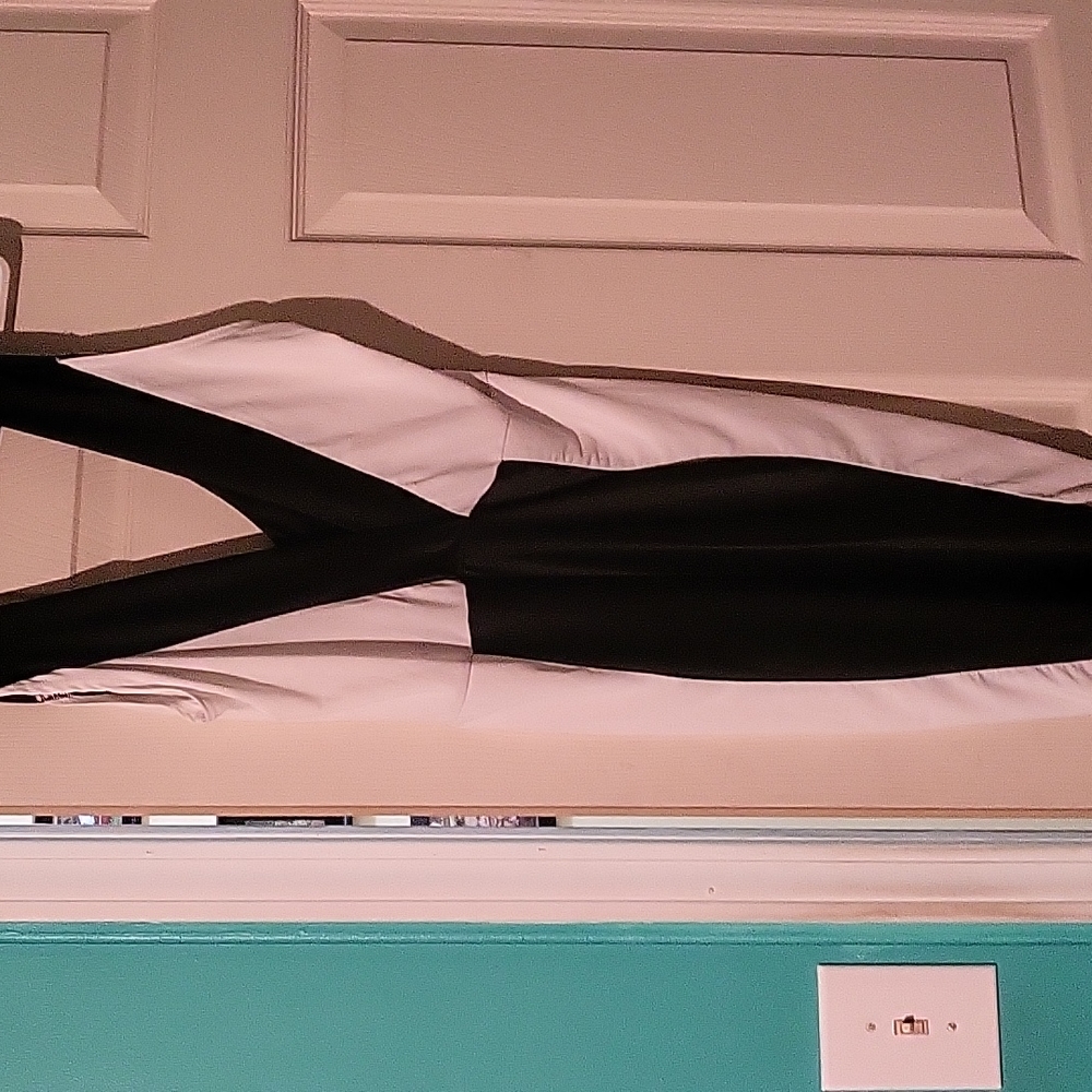 Black and white bodycon dress size large